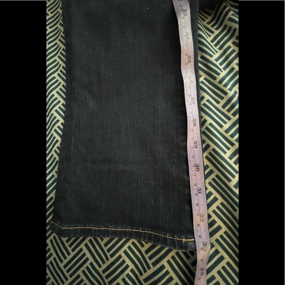 EUC! J Brand straight cut stretch denims s32 - Picture 3 of 9